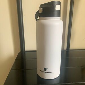 Hydro Flask White Water Bottle